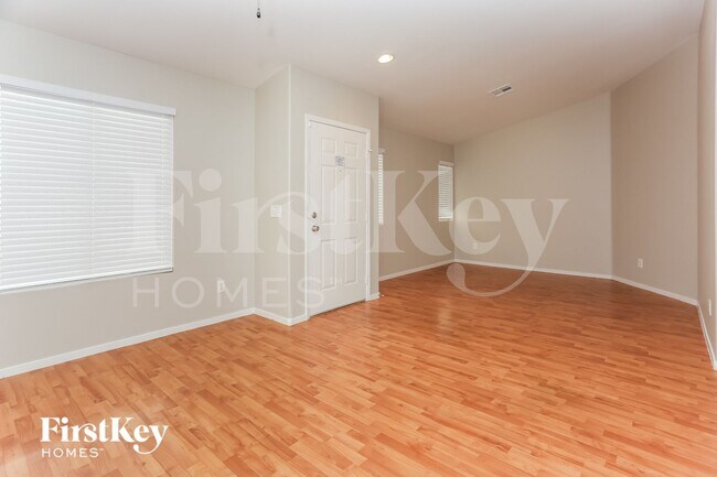 Photo - 9037 Meisenheimer Ave