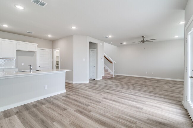 Photo - 2717 Green River Rd