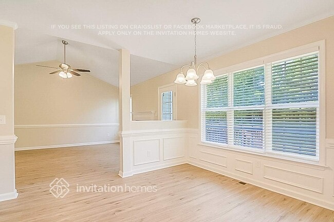 Photo - 119 Woodsorrell Ct