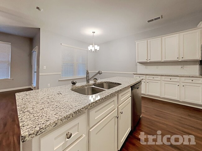 Photo - 2271 Wentworth Park Dr