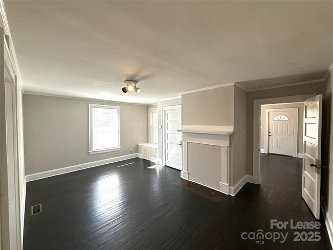 Photo - 904 Harrill St