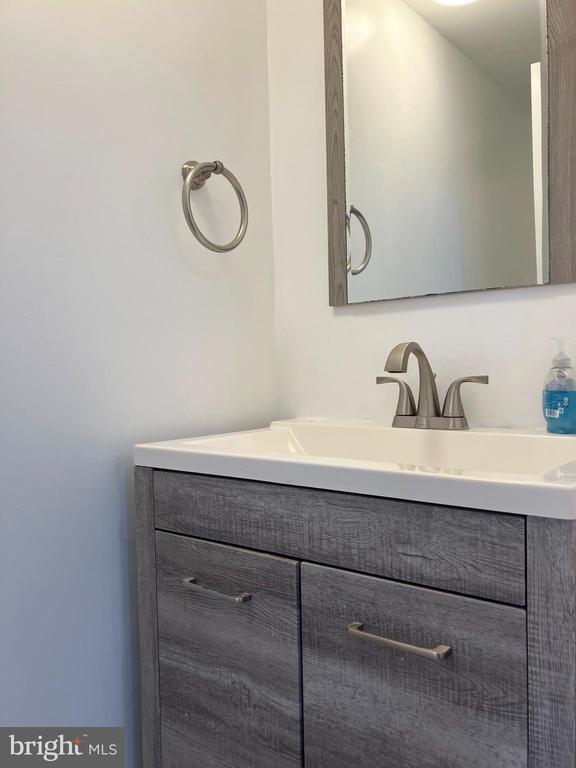 Photo - 428 Hampton Ct