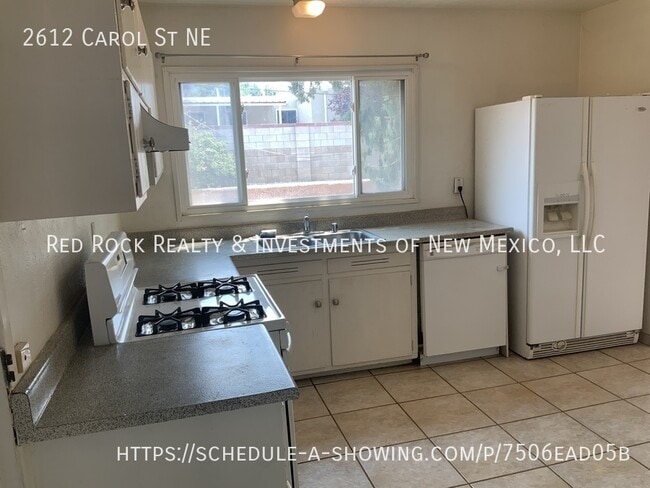 Photo - 2612 Carol St NE