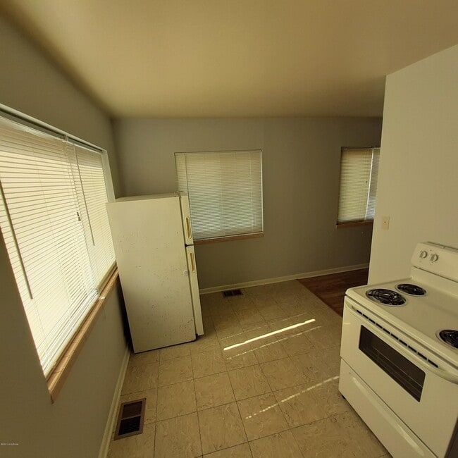 Photo - 400 N Clark Blvd Unit 1