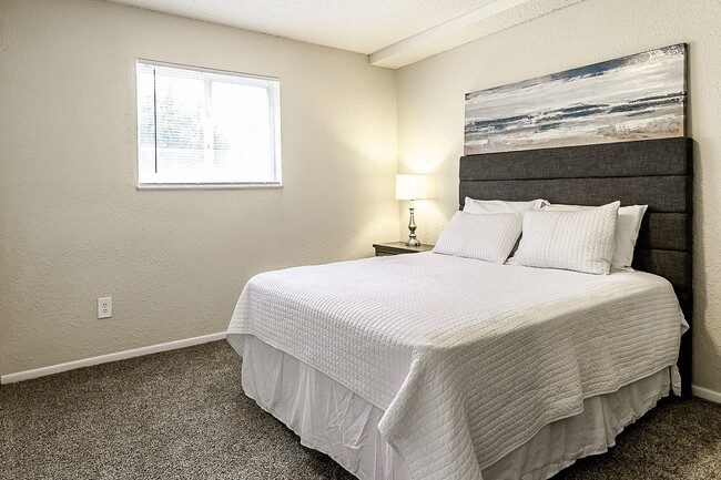 Photo - Crossroads Village Apartments