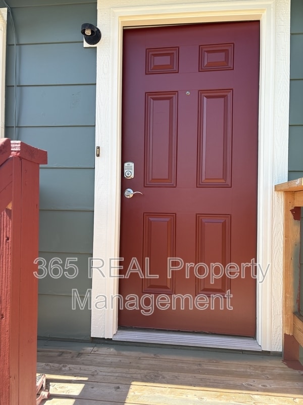 Building Photo - 1231 Pleasant Acres Dr Unit 1 Rental