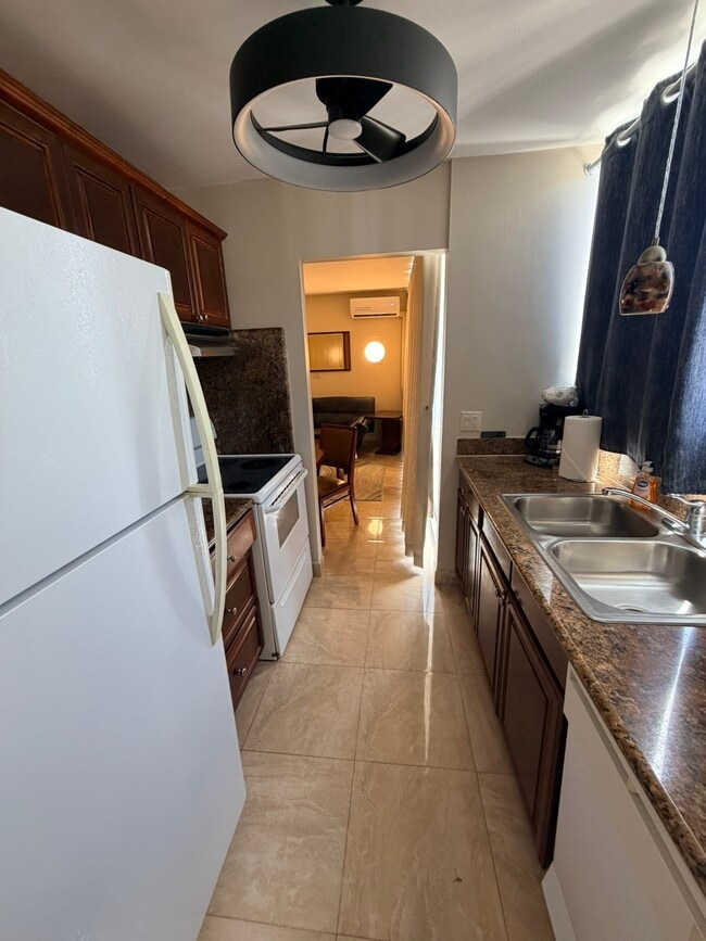 Building Photo - 444 Nahua St