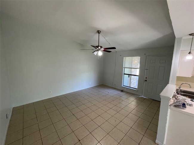 Photo - 2001 Magnolia Dr