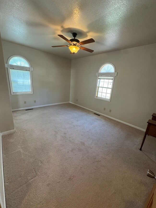 Photo - 1015 Ave C