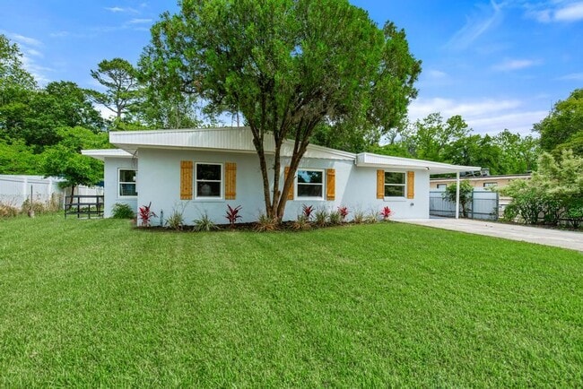 Building Photo - 3445 Eve Dr E Rental