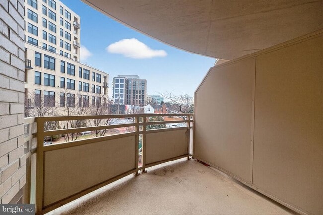 Photo - 7111 Woodmont Ave Unit 309