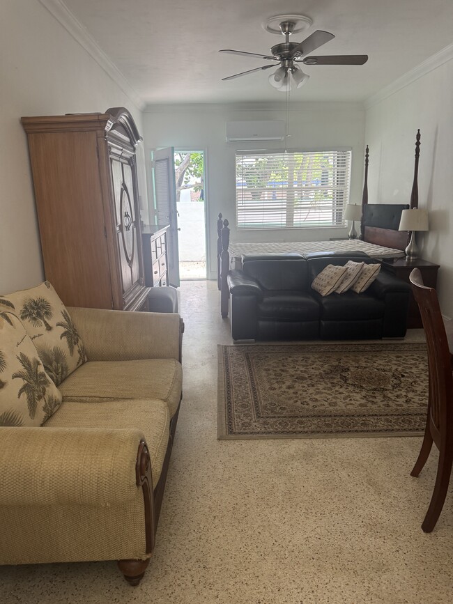 Building Photo - 6490 Collins Ave Unit 7 Rental