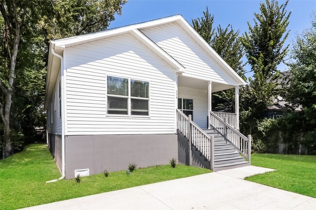 Photo - 774 Dillard St