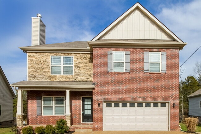 Building Photo - 6465 Paddington Way