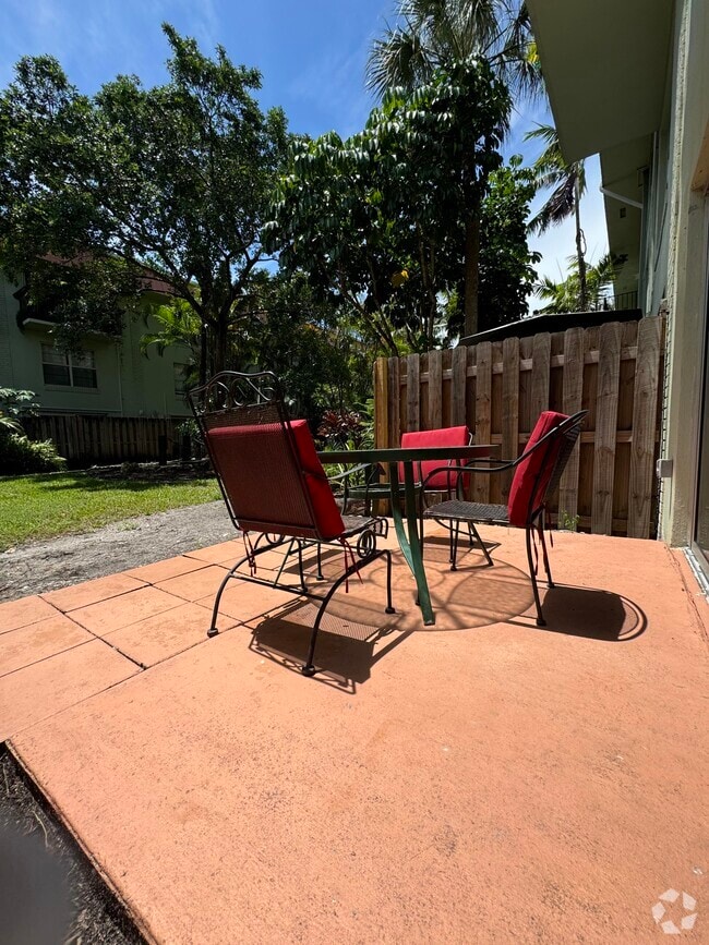 Building Photo - 801 W Oakland Park Blvd Unit B9 Rental
