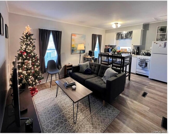 Photo - 280 Maple Ave Unidad 3