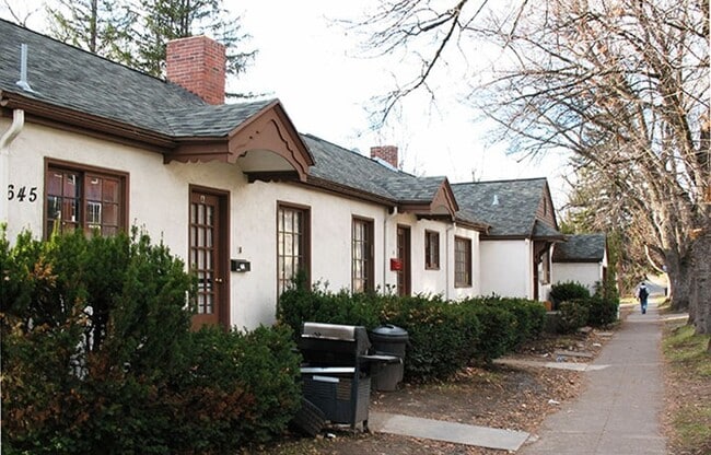 645 NE Campus ST - Bg1 - Slocum Apartments