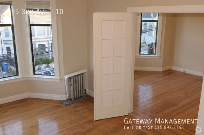 Building Photo - Very large corner 1 bdrm hardwood floors A... Unit 10 Rental