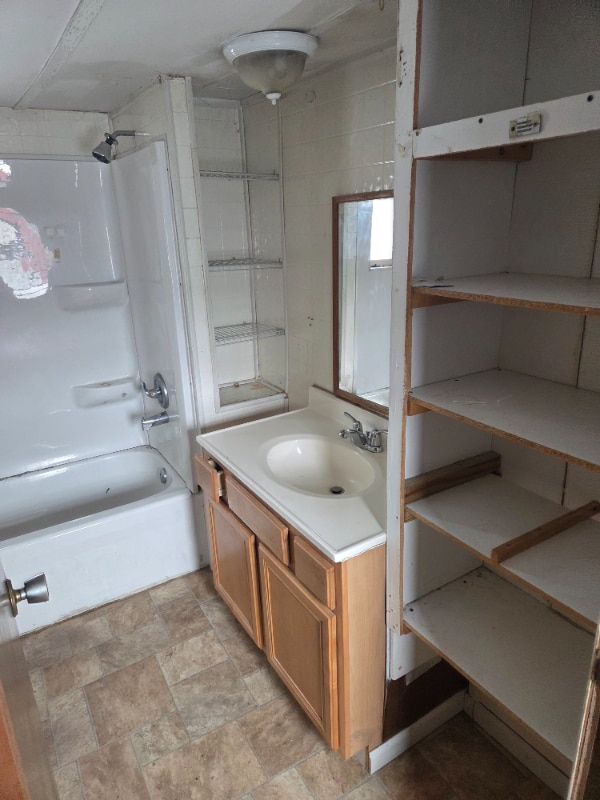 Photo - 8464 Cleveland Ave NW