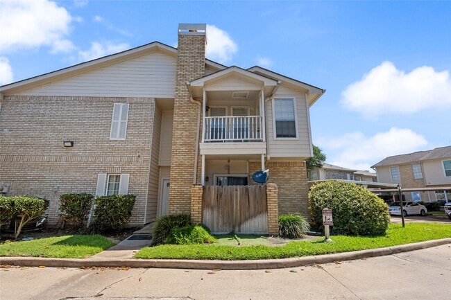 Building Photo - 7575 Cambridge St Unit 1304