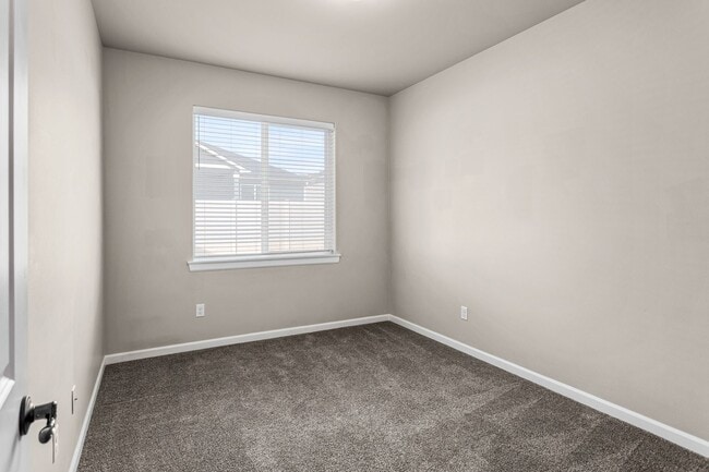 Photo - 500 N 75th Ave