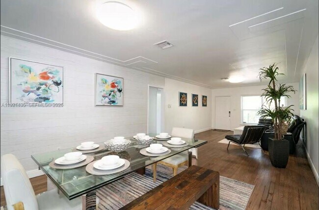 Photo - 35 SW 28th Rd