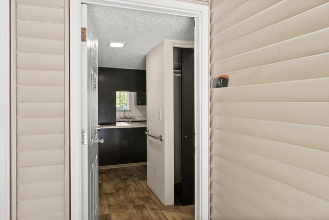 Photo - Capitol Club Apartments