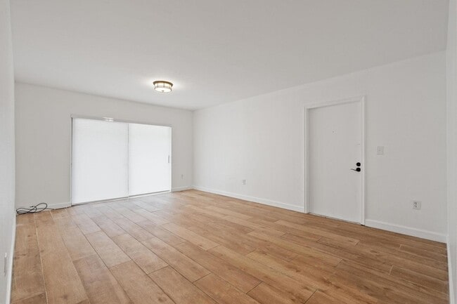 Photo - 7831 SW 56th St Apartment