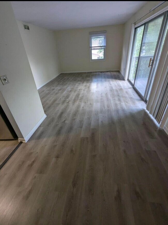 Photo - 6150 Birch Row Dr Unit 2