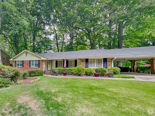 Building Photo - 1852 Gainsborough Dr Rental