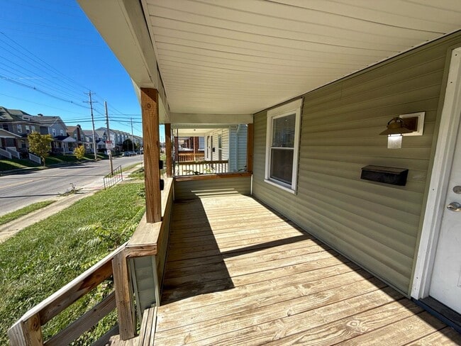 Photo - Elegant 3-Bedroom Home with Designer Finis...