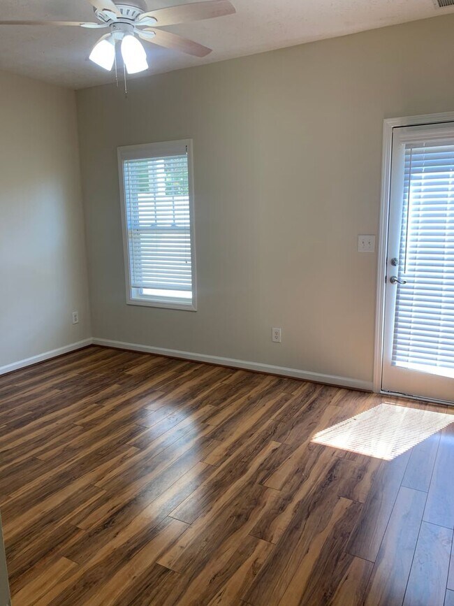 Photo - Condo- Townhouse in lake oconee area. Swimming pool, Tennis courts.