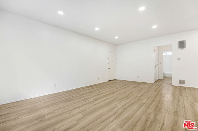 Photo - 1426 Cochran Ave Unidad 6