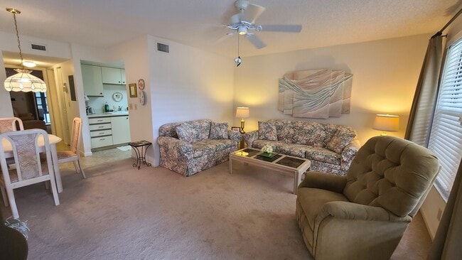 Photo - 510 SW South River Dr Unit 204