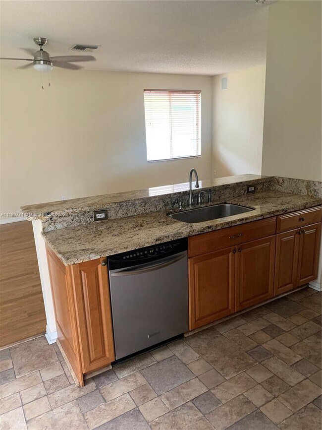 Photo - 513 NW 46th Ave