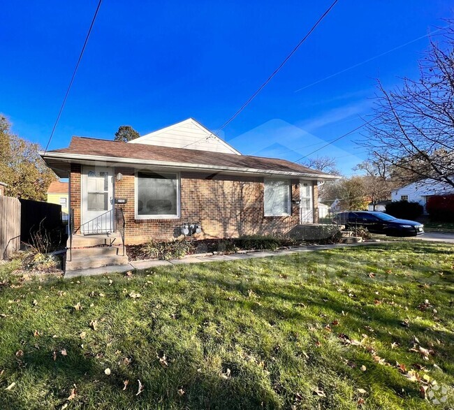 Building Photo - 2103 52nd St Rental