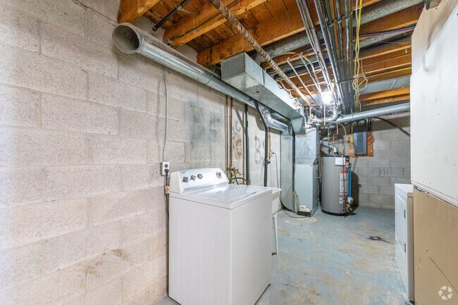 3BR, 2BA - 1,200SF - Laundry Room