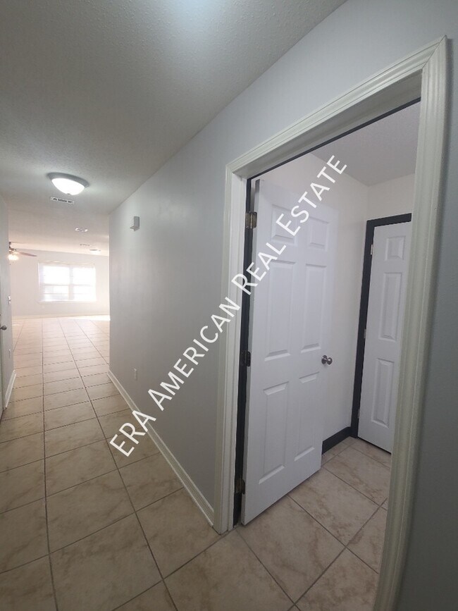 Photo - 291 Dahlquist Dr