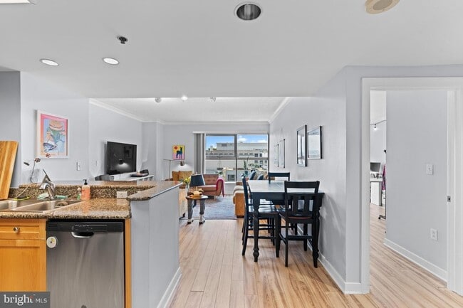 Photo - 777 7th St NW Unit 1014