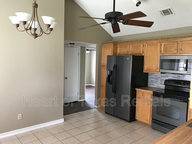 Photo - 275 Paintbrush