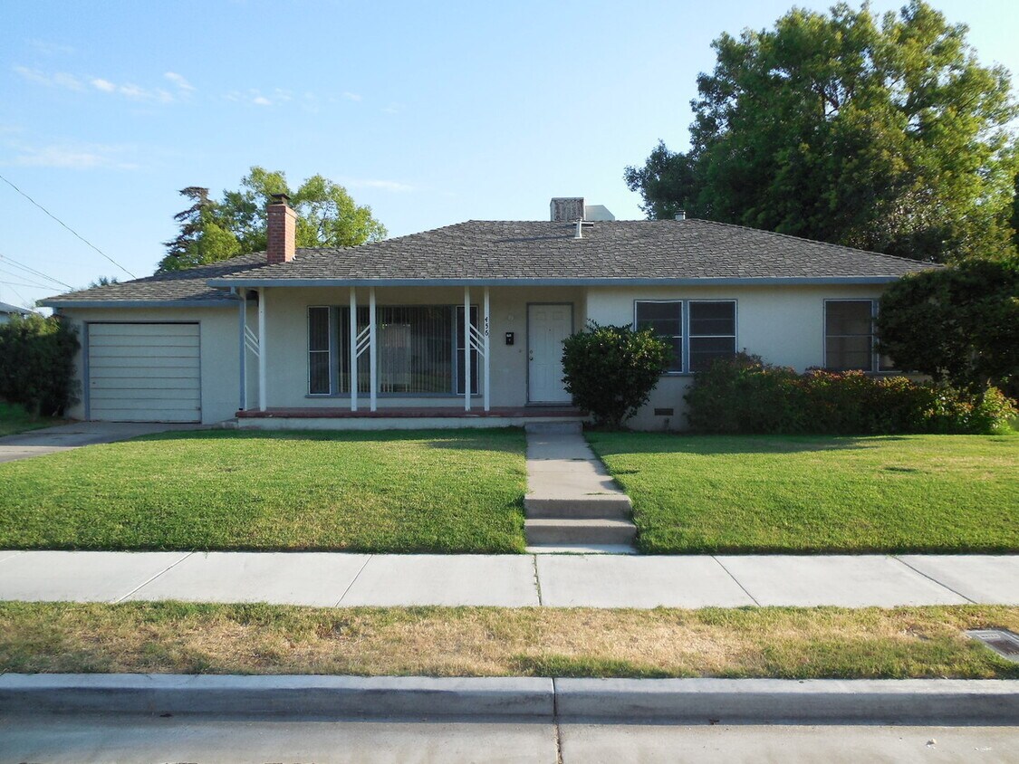 3 Bedroom / 1 Bath Atwater House - 3 Bedroom / 1 Bath Atwater House