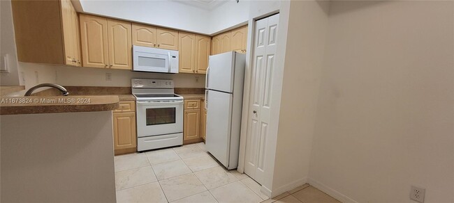 Photo - 220 SW 116th Ave Condominio Unidad 15106