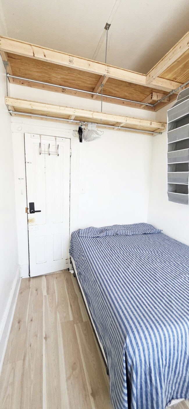 Photo - 70 Weirfield St