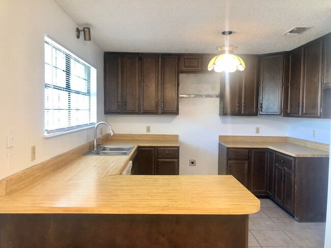 Photo - Pre leasing now for 4/1/2026