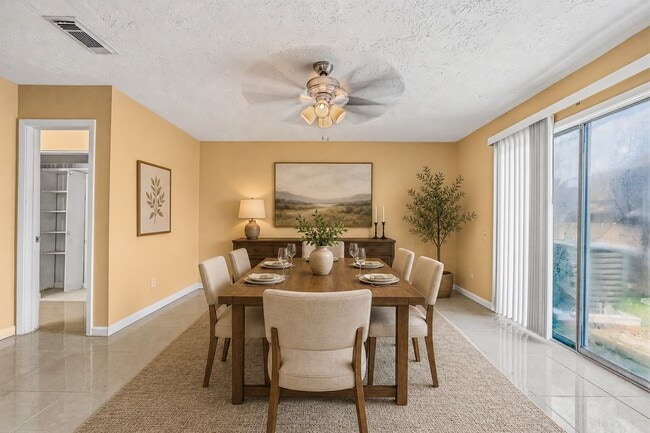 Photo - 13002 Lima Dr