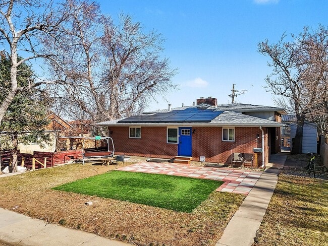 Photo - 5 bedroom and 4 bathrooms!! University Hill