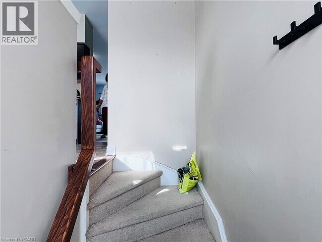 Photo - 5053 Bidwell Common