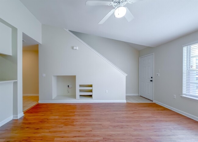 Photo - 4434 Gearhart Rd Unit 2603