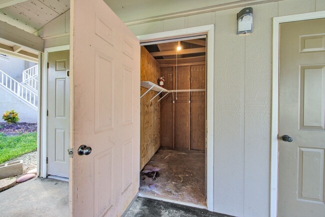 Photo - 145 Cypress Way E Unit D-4
