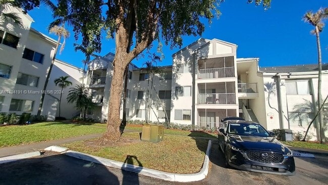Building Photo - 5672 Rock Island Rd Unit 268 Rental